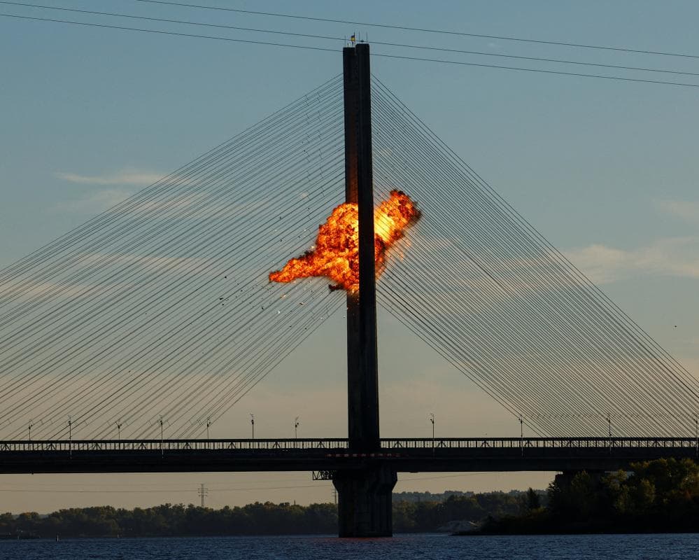 Ukraine war briefing: Russian attacks on Kyiv bridges cause traffic chaos