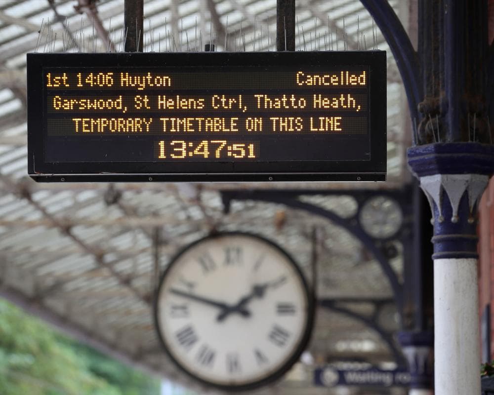 Rail passengers get automatic right to switch operators for free when trains are cancelled