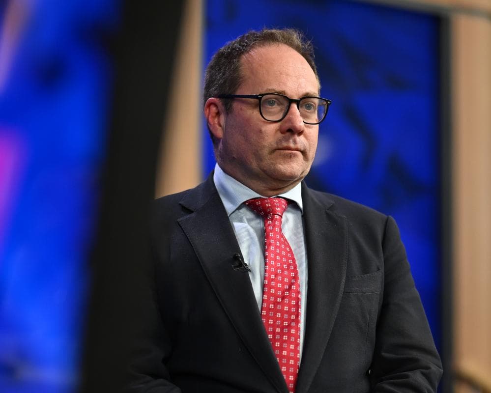Australian politics live: Labor says ATO could have handled credit card ban better; man cautioned for allegedly stalking MPs