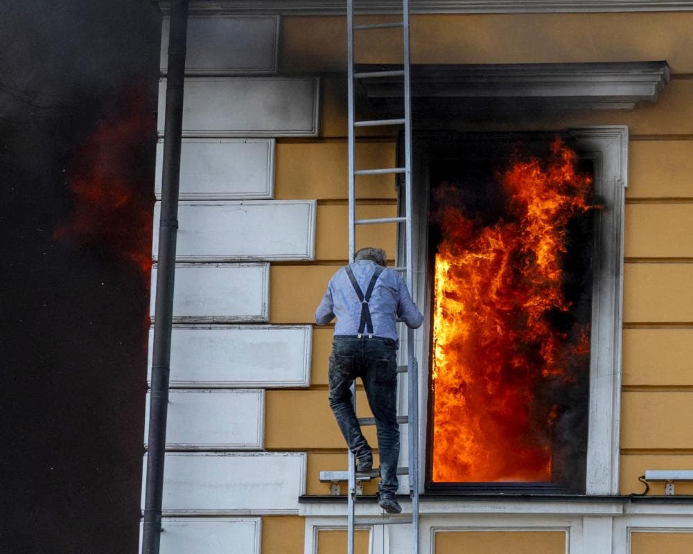 I went curtain shopping during a Kyiv air raid. And not because I’m ‘resilient’