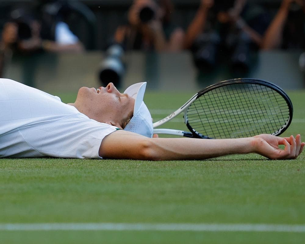 World’s top tennis players call truce in prize-money battle with grand slams