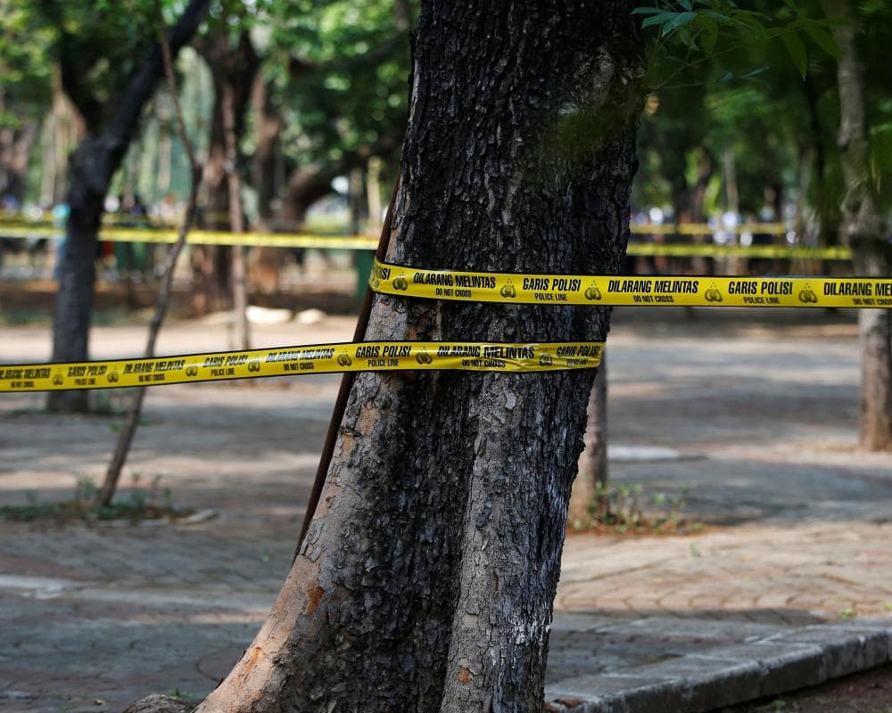 Indonesian police investigate deaths of Australian man and two children in Bali as suspected murder-suicide